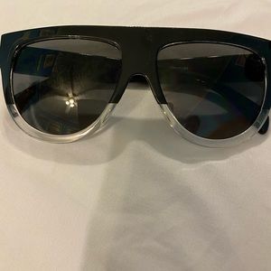 2 Sunglasses Bundle (Like New)